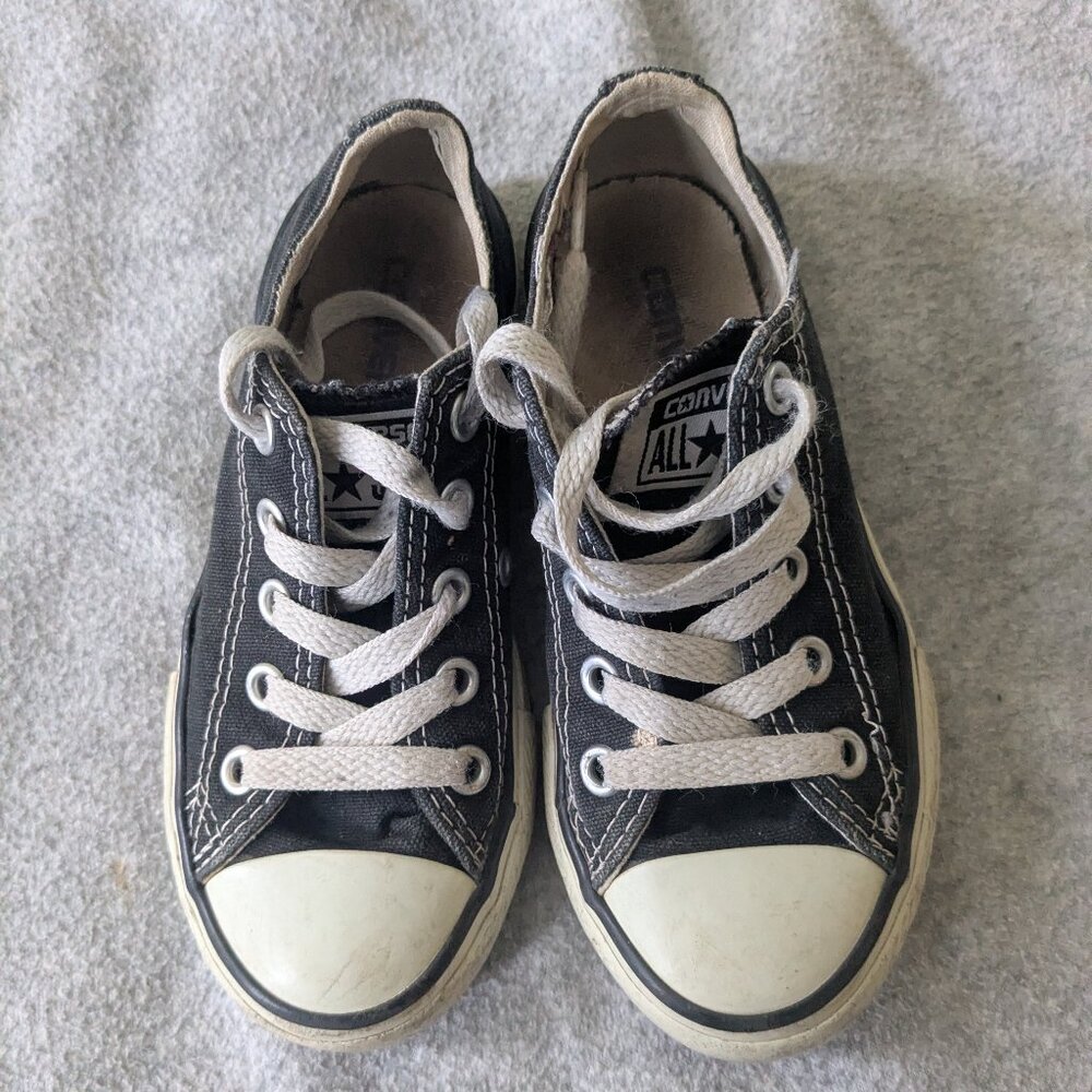 Black Converse size 10.5 toddler
